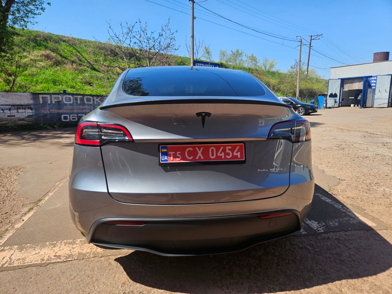 Tesla Model Y - фото 5