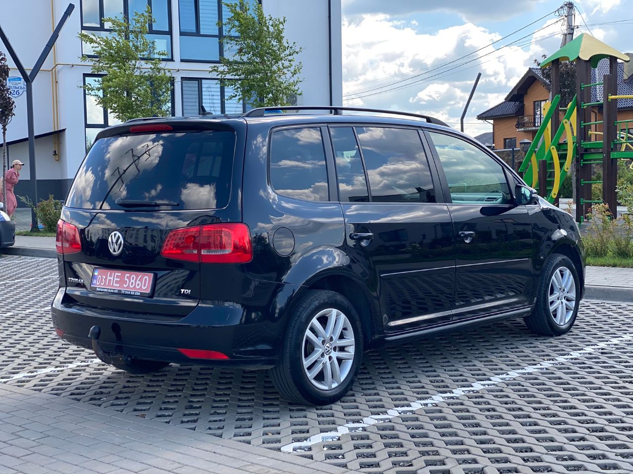 Volkswagen Touran - фото 7