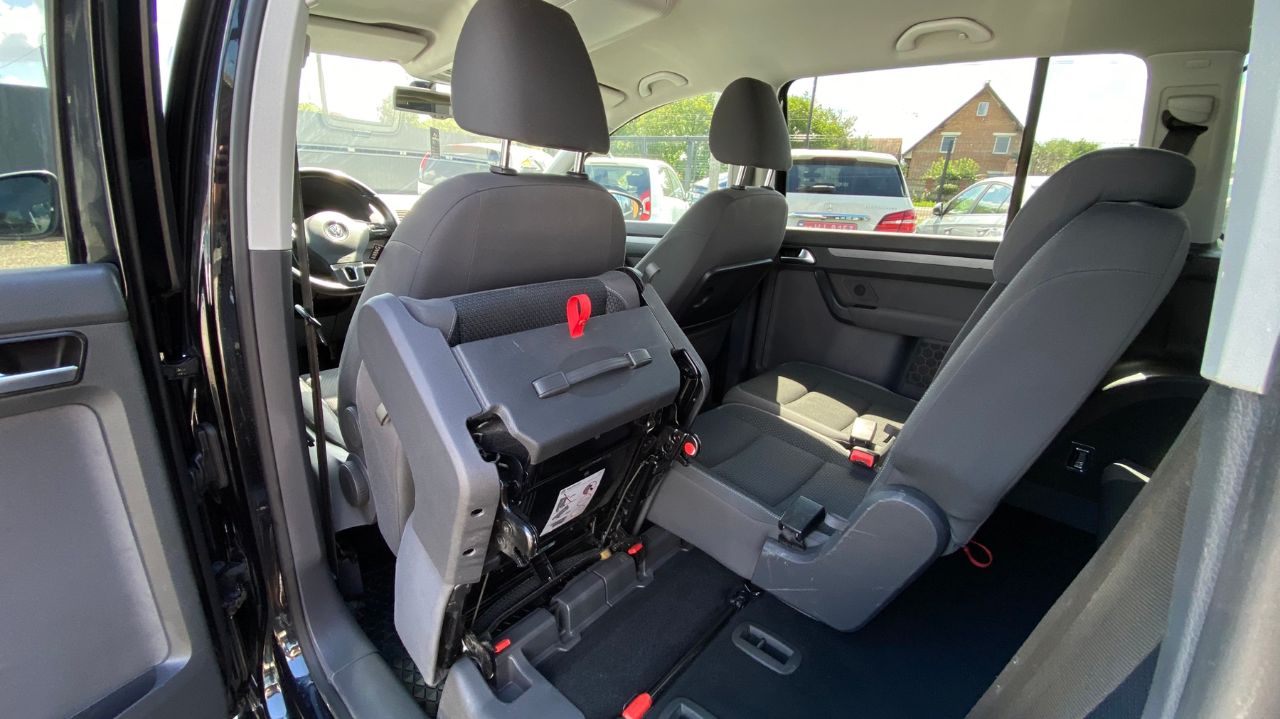 Volkswagen Touran - фото 17