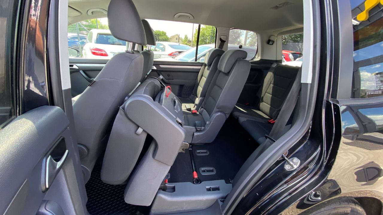 Volkswagen Touran - фото 18