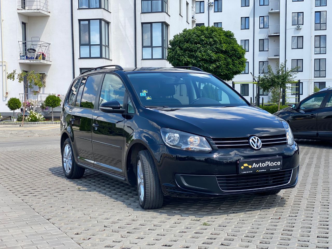 Volkswagen Touran - фото 2