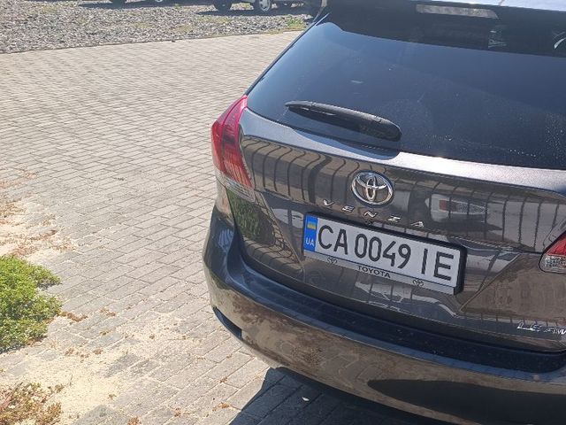 Toyota Venza - фото 4