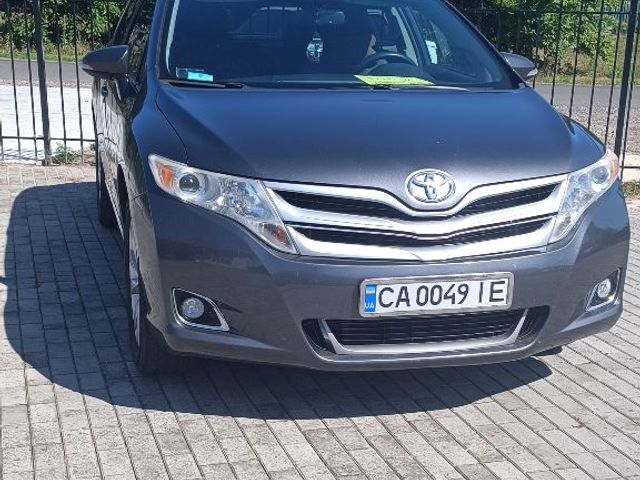 Toyota Venza - фото 1