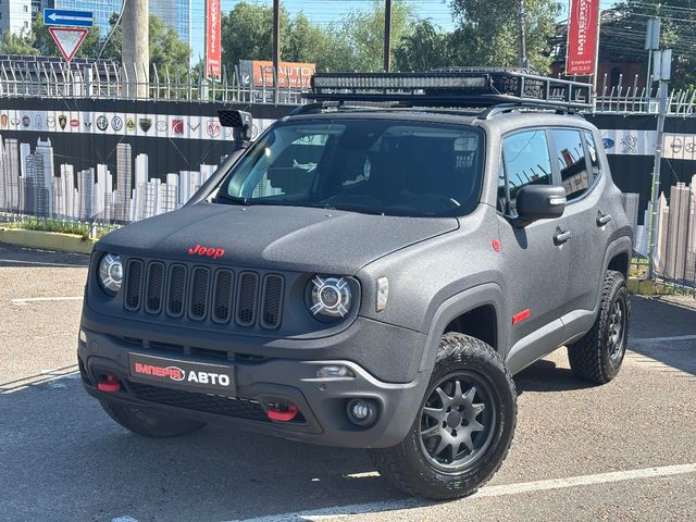 Jeep Renegade - фото 1