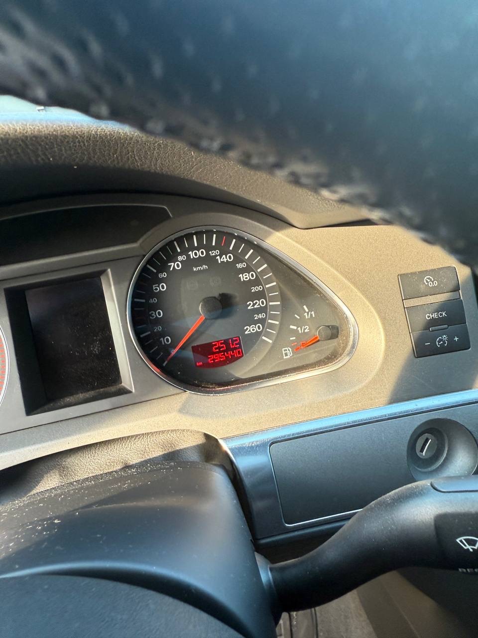 Audi A6 - фото 15