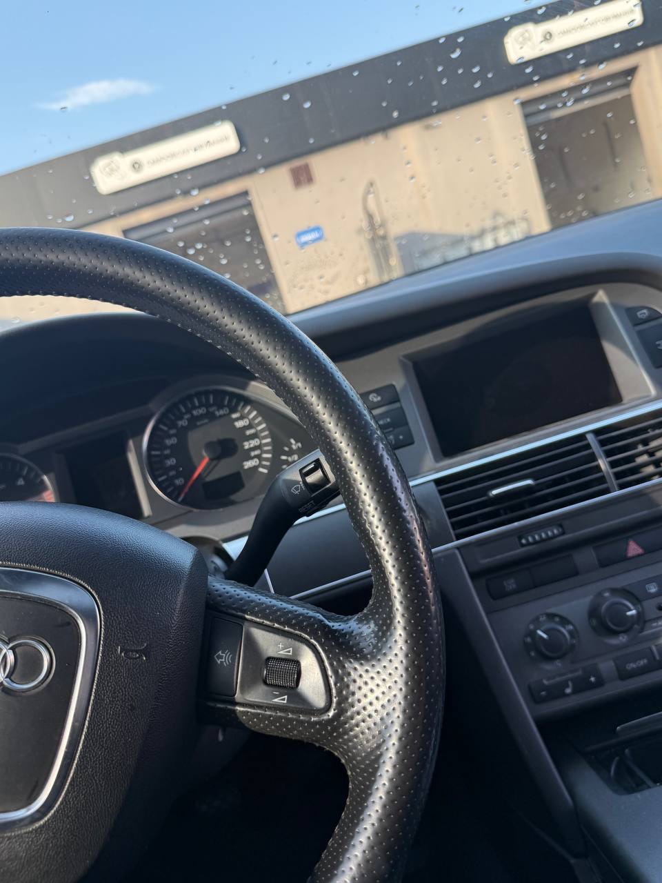 Audi A6 - фото 11