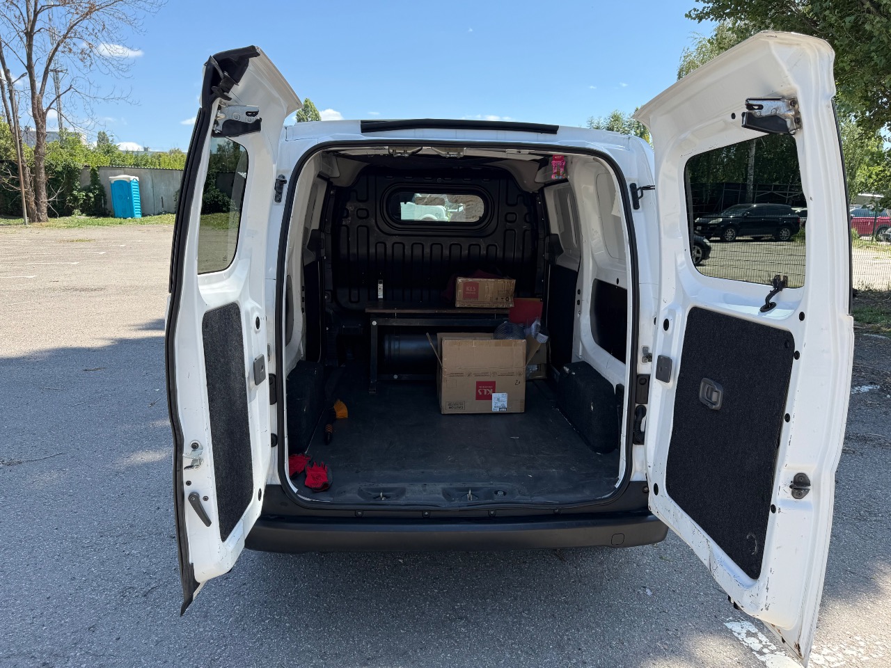 Nissan NV200 - фото 12