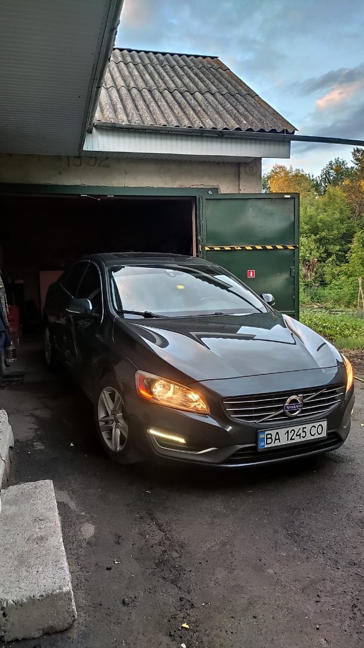 Volvo S60 - фото 2