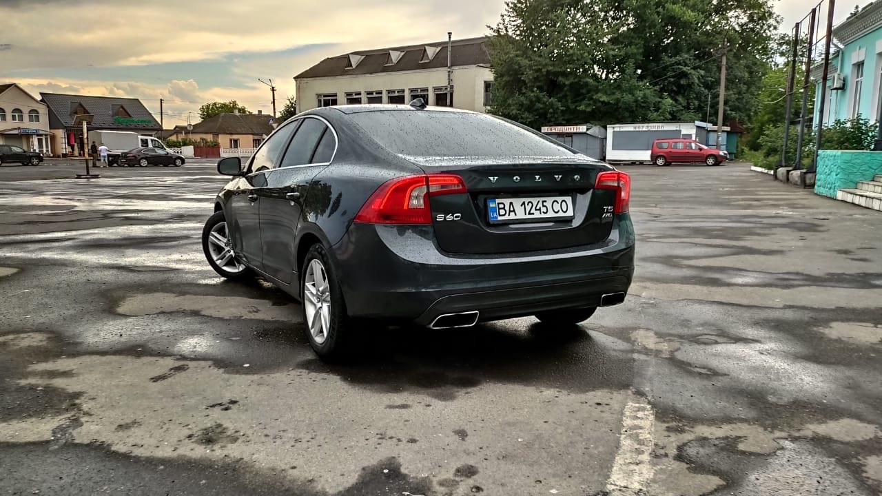 Volvo S60 - фото 12