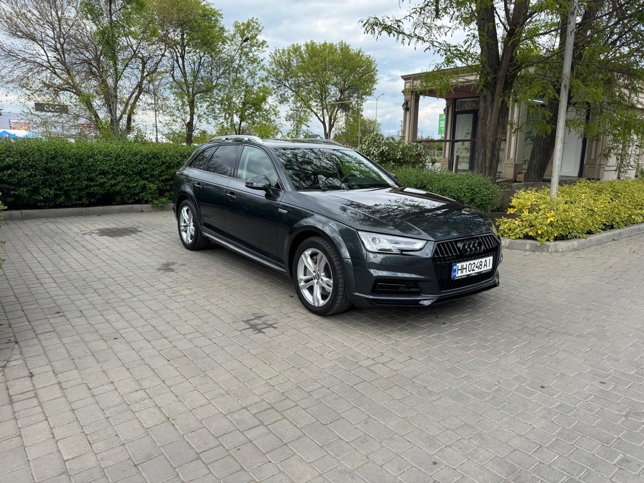 Audi A4 allroad - фото 1