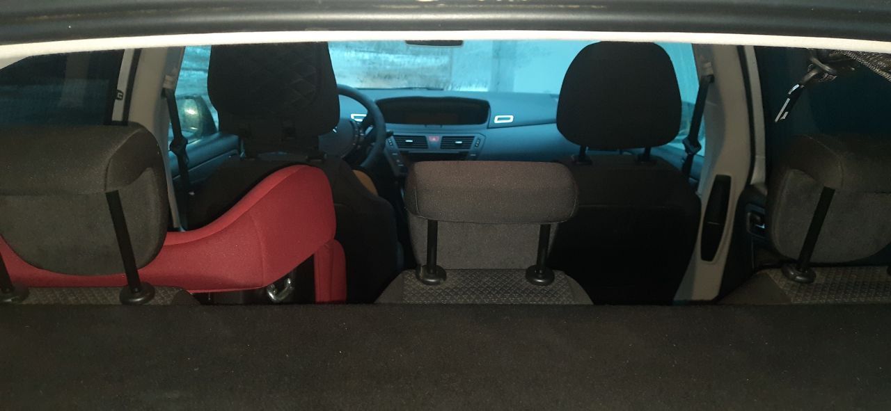Citroen C4 Picasso - фото 7