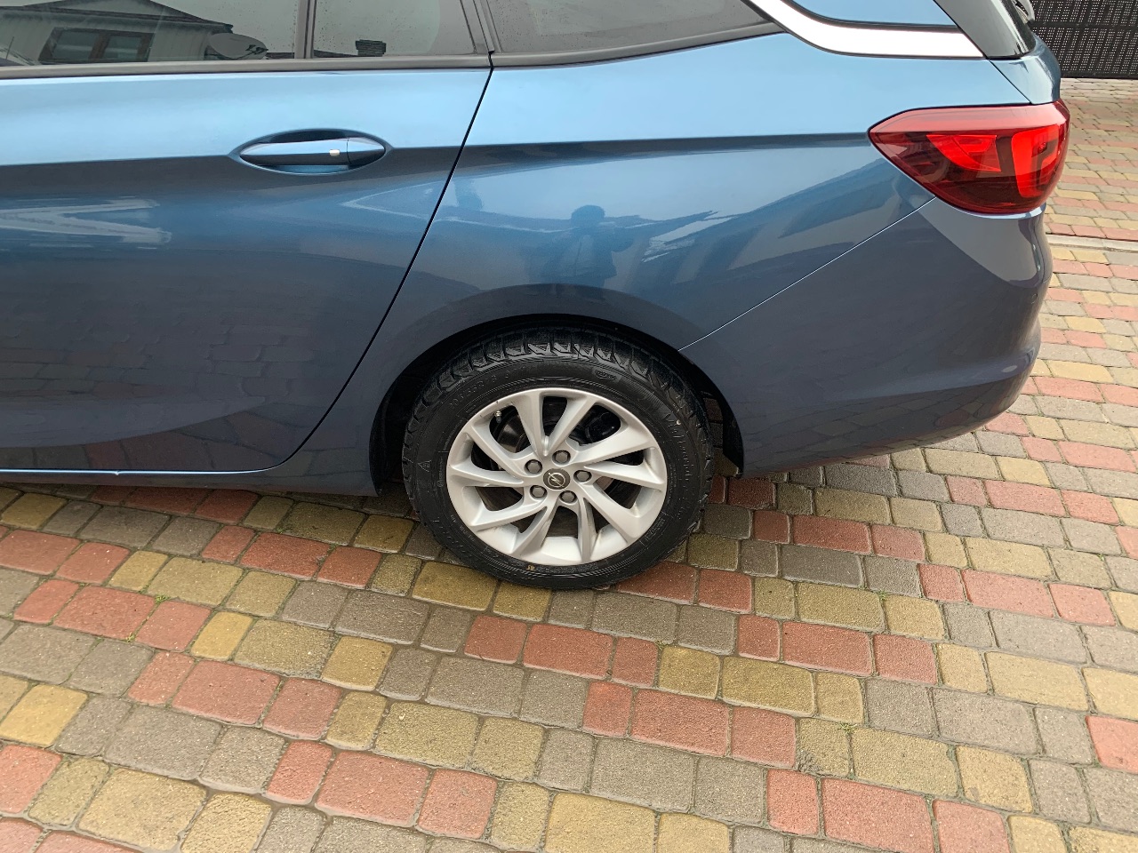 Opel Astra - фото 4