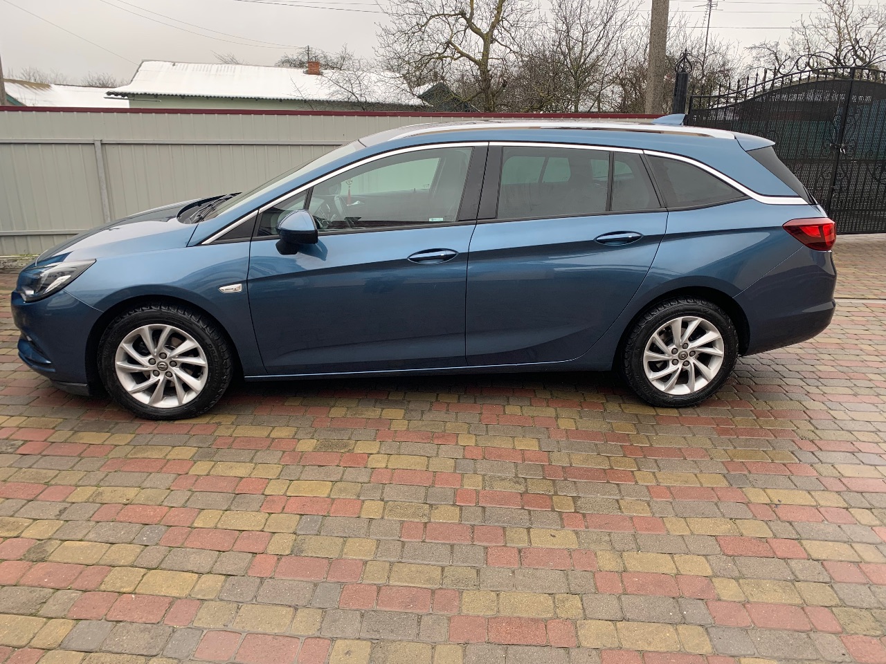 Opel Astra - фото 2