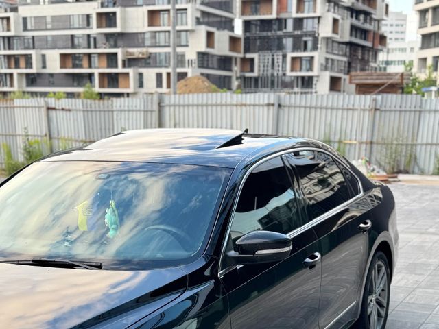 Volkswagen Passat 2014, Київ, $12 500 - зображення 1