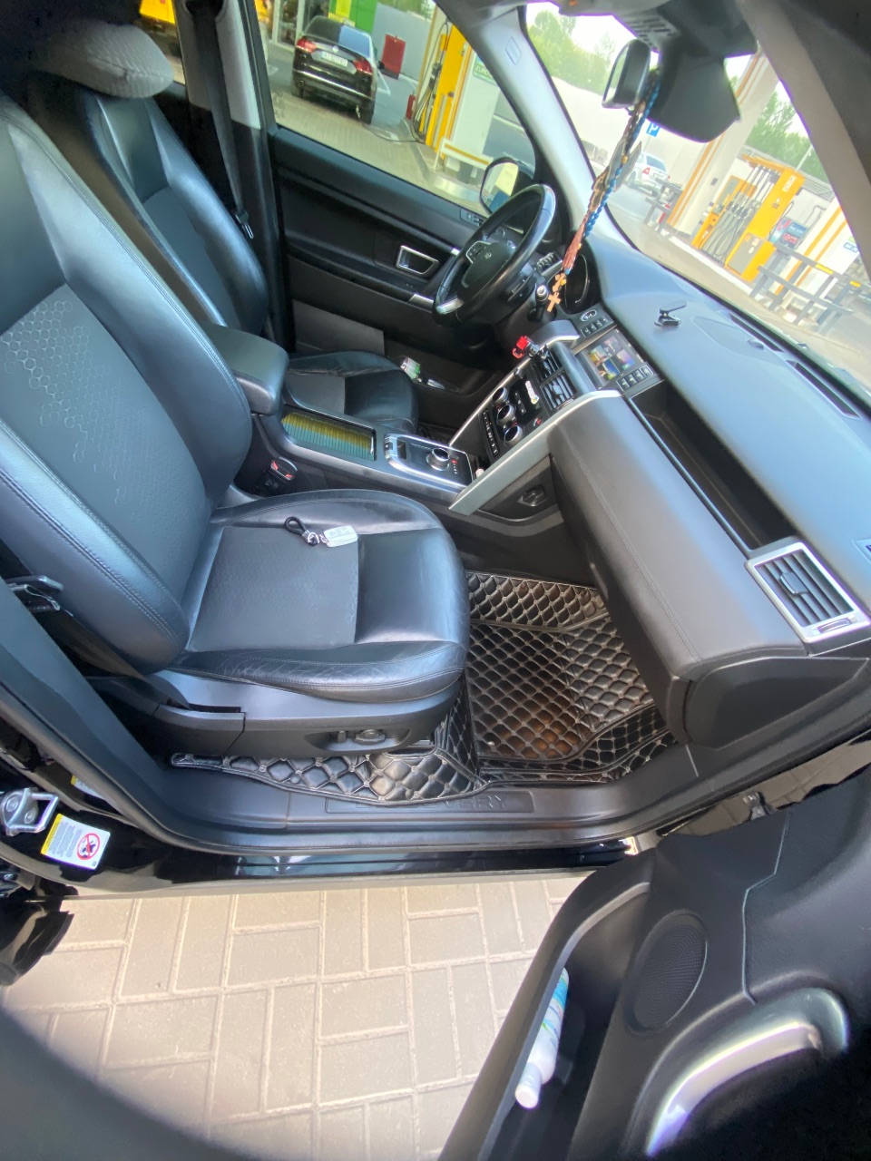 Land Rover Discovery Sport - фото 2