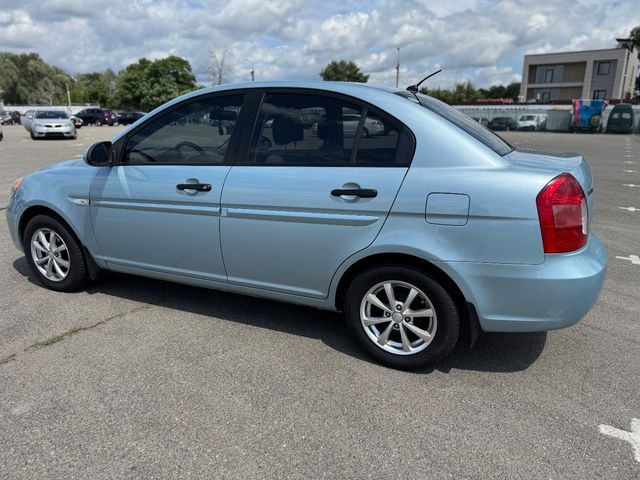 Hyundai Accent - фото 3