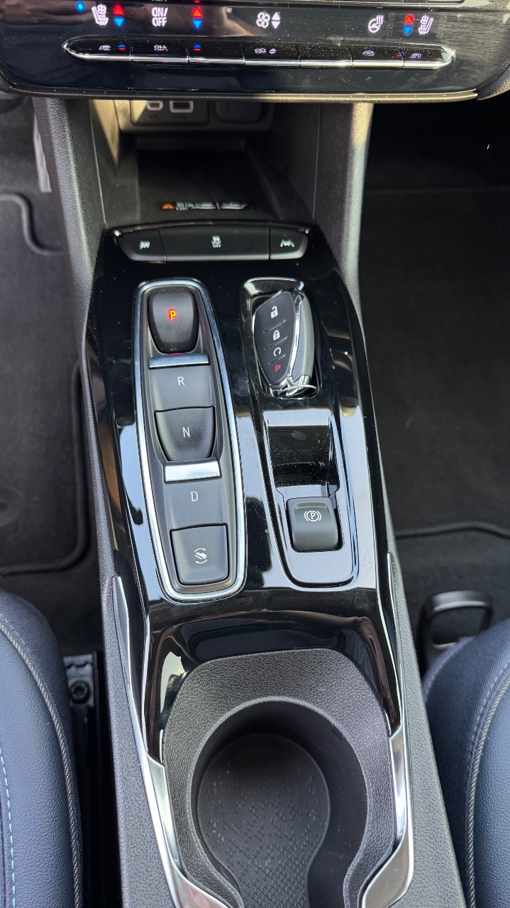 Chevrolet Bolt EUV - фото 10