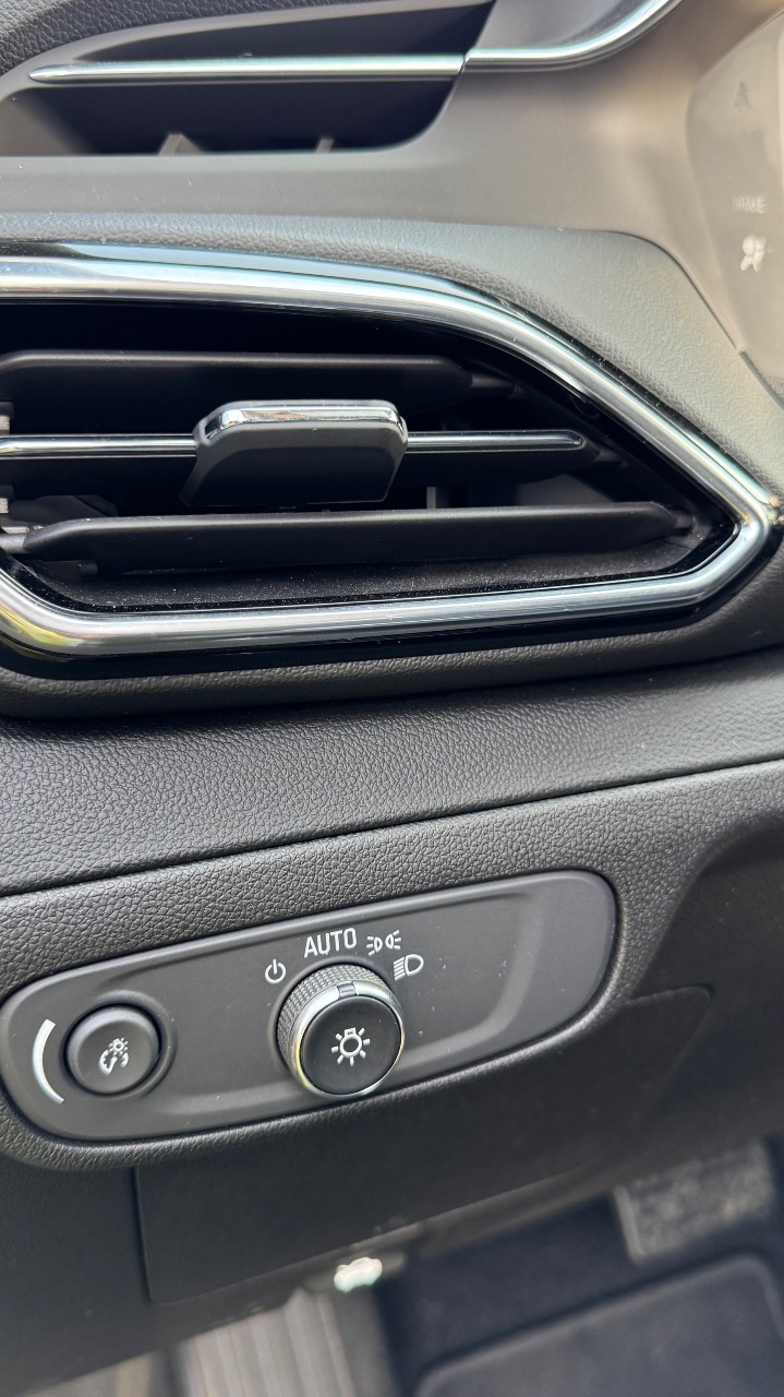 Chevrolet Bolt EUV - фото 7