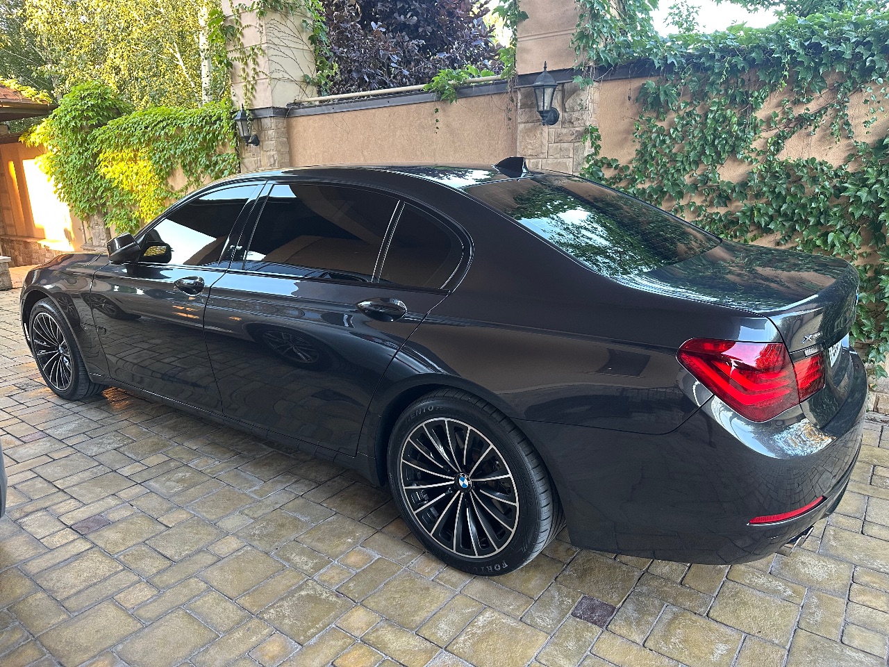 BMW 7 серії - фото 4