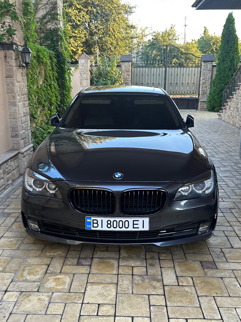 BMW 7 серії - фото 1