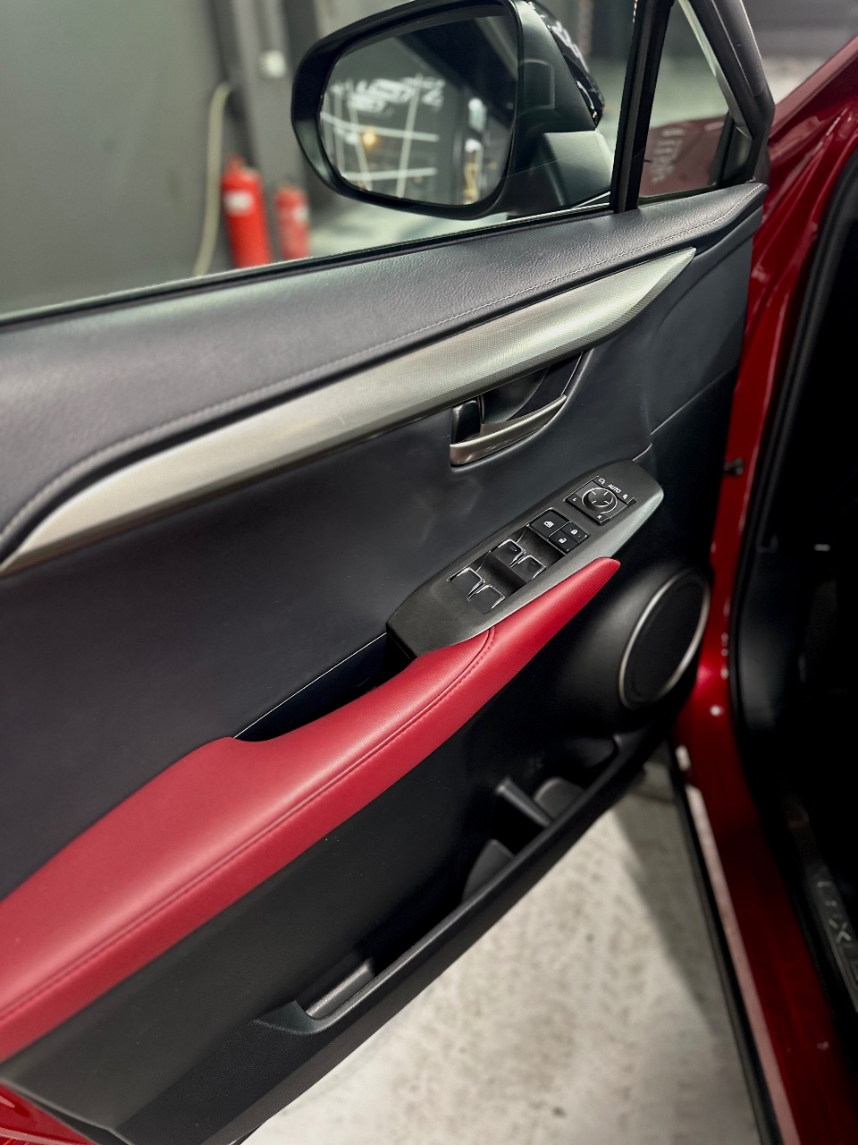 Lexus NX - фото 17