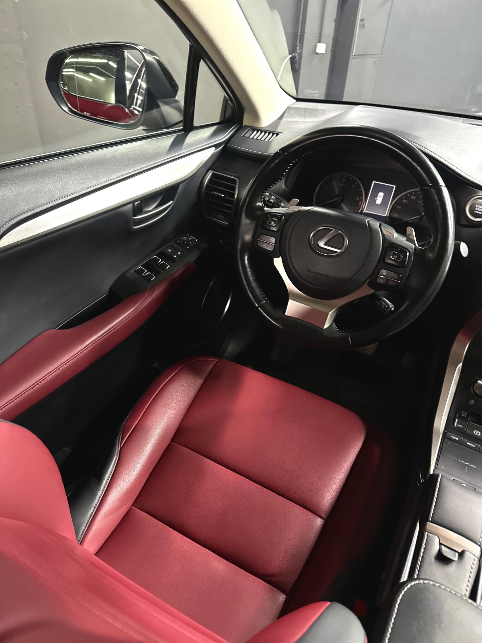 Lexus NX - фото 19