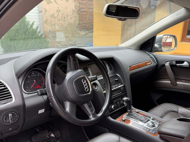 Audi Q7 - фото 4