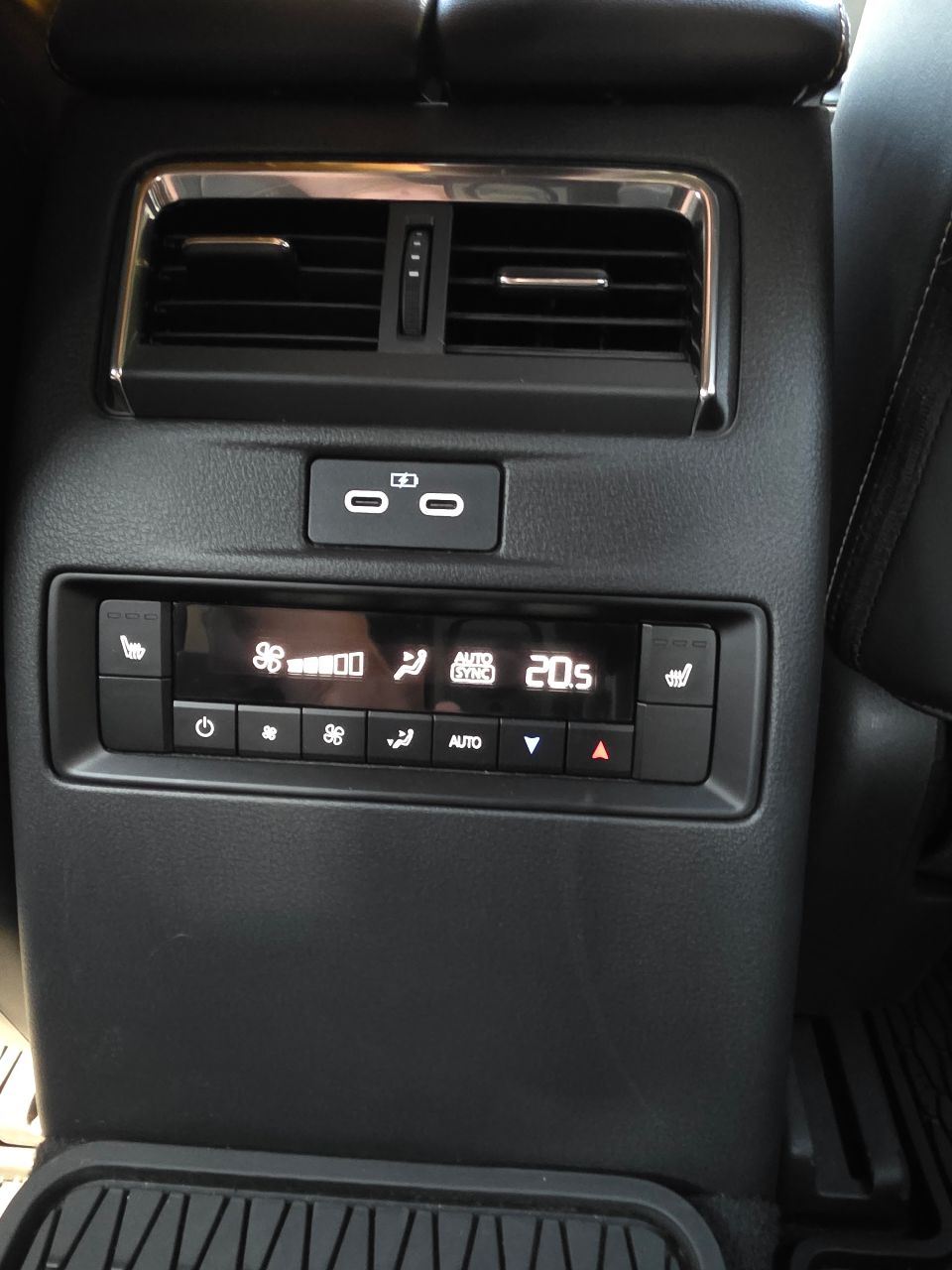 Mazda CX-90 - фото 31