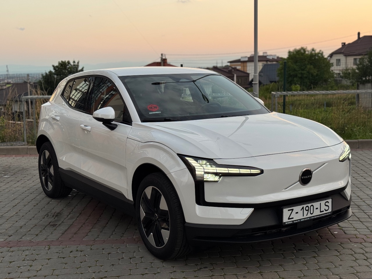 Volvo EX30 - фото 3