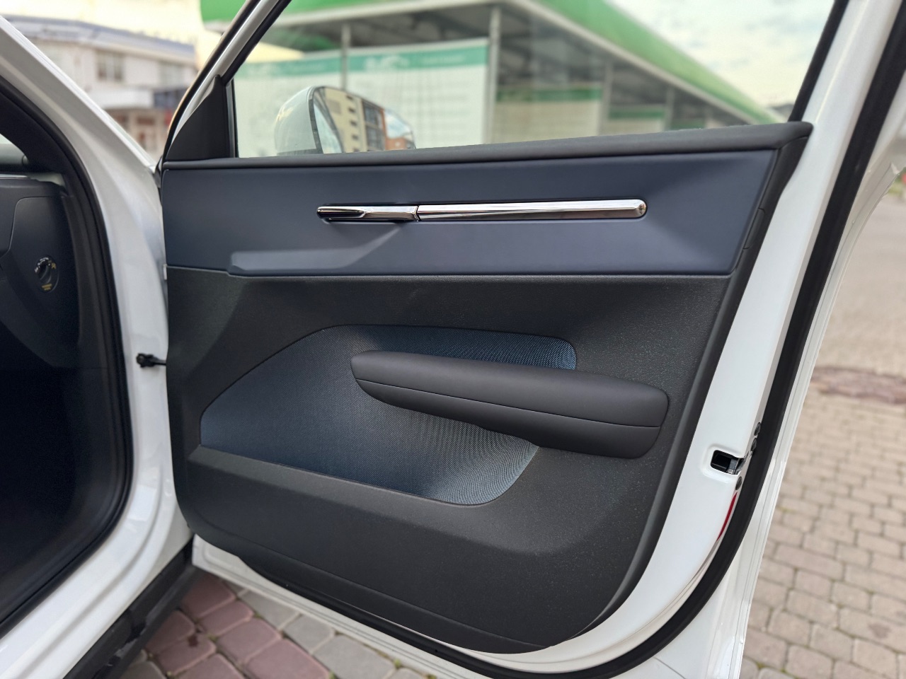 Volvo EX30 - фото 27