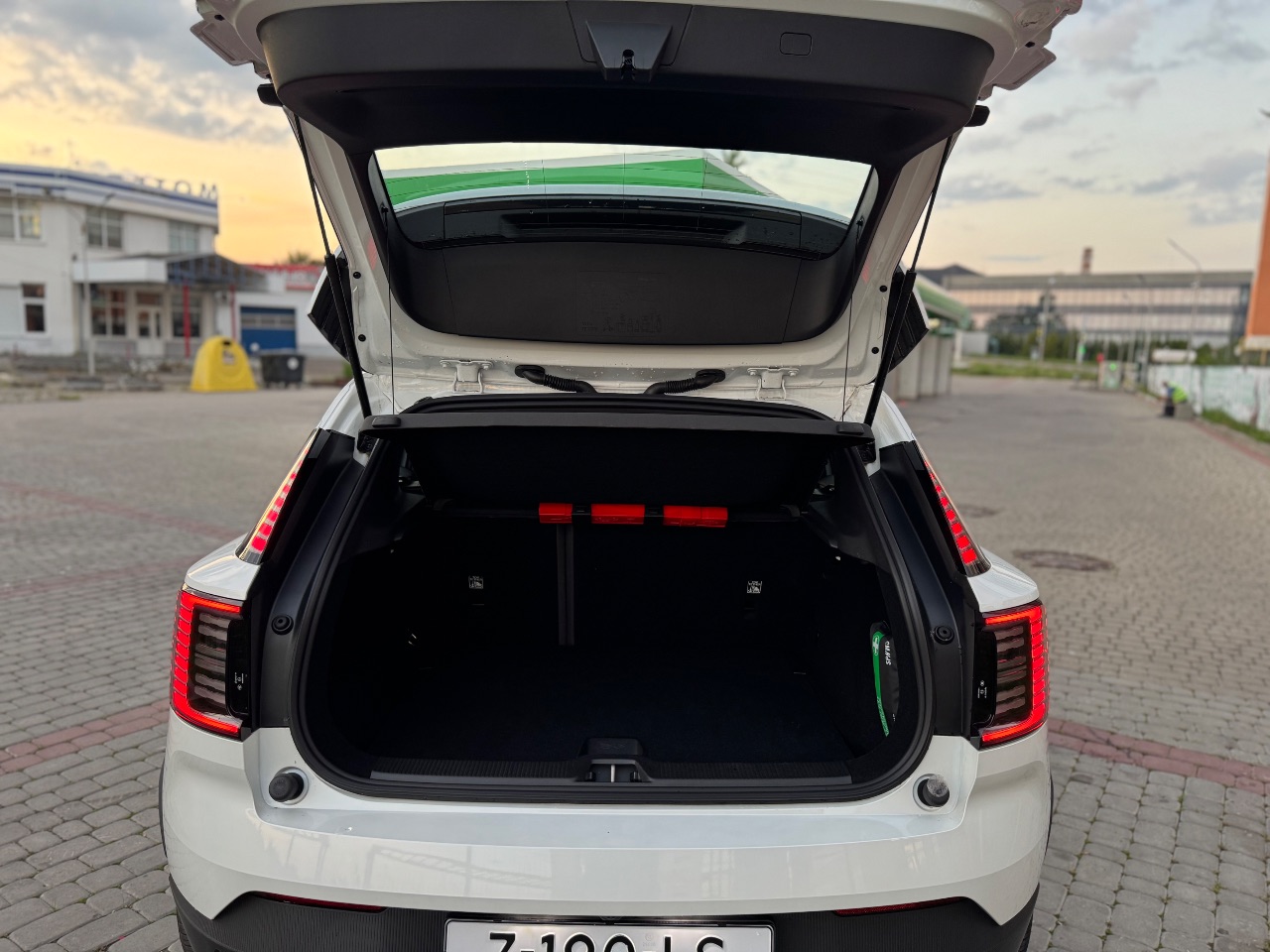 Volvo EX30 - фото 25