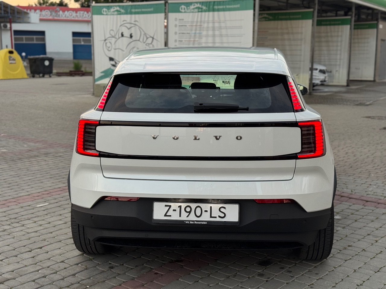 Volvo EX30 - фото 6