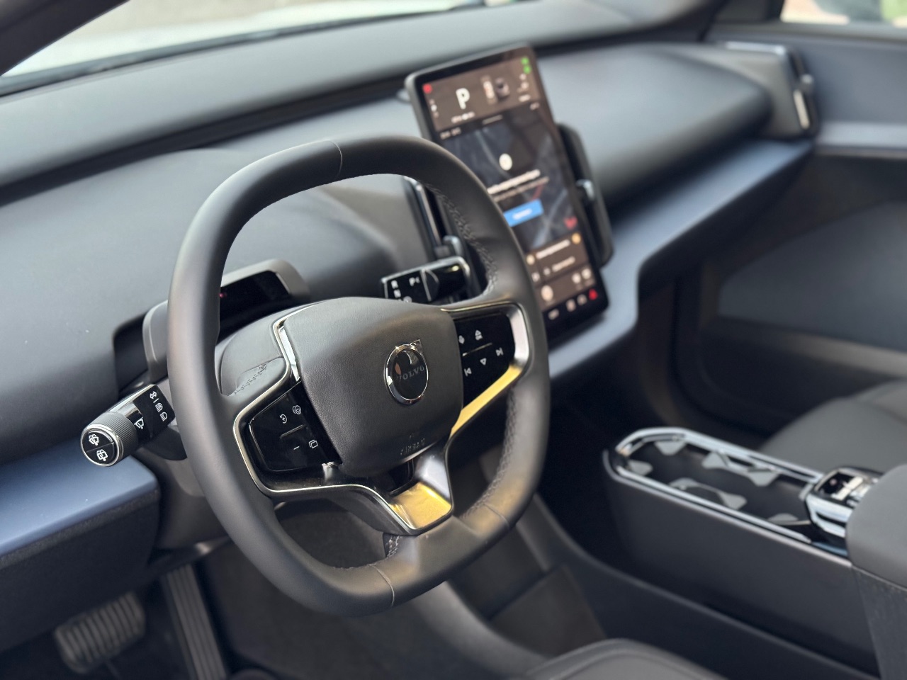 Volvo EX30 - фото 19