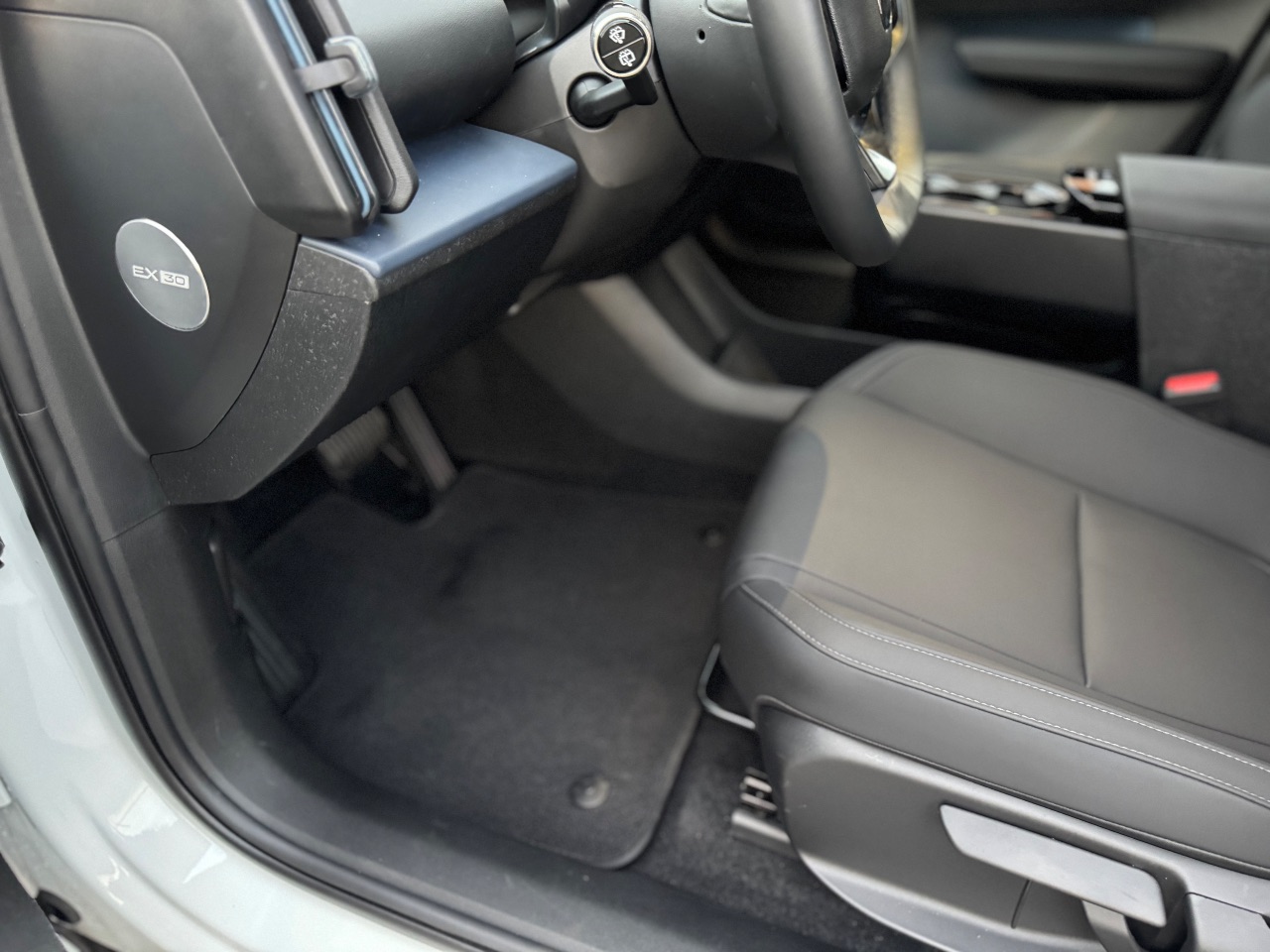 Volvo EX30 - фото 21