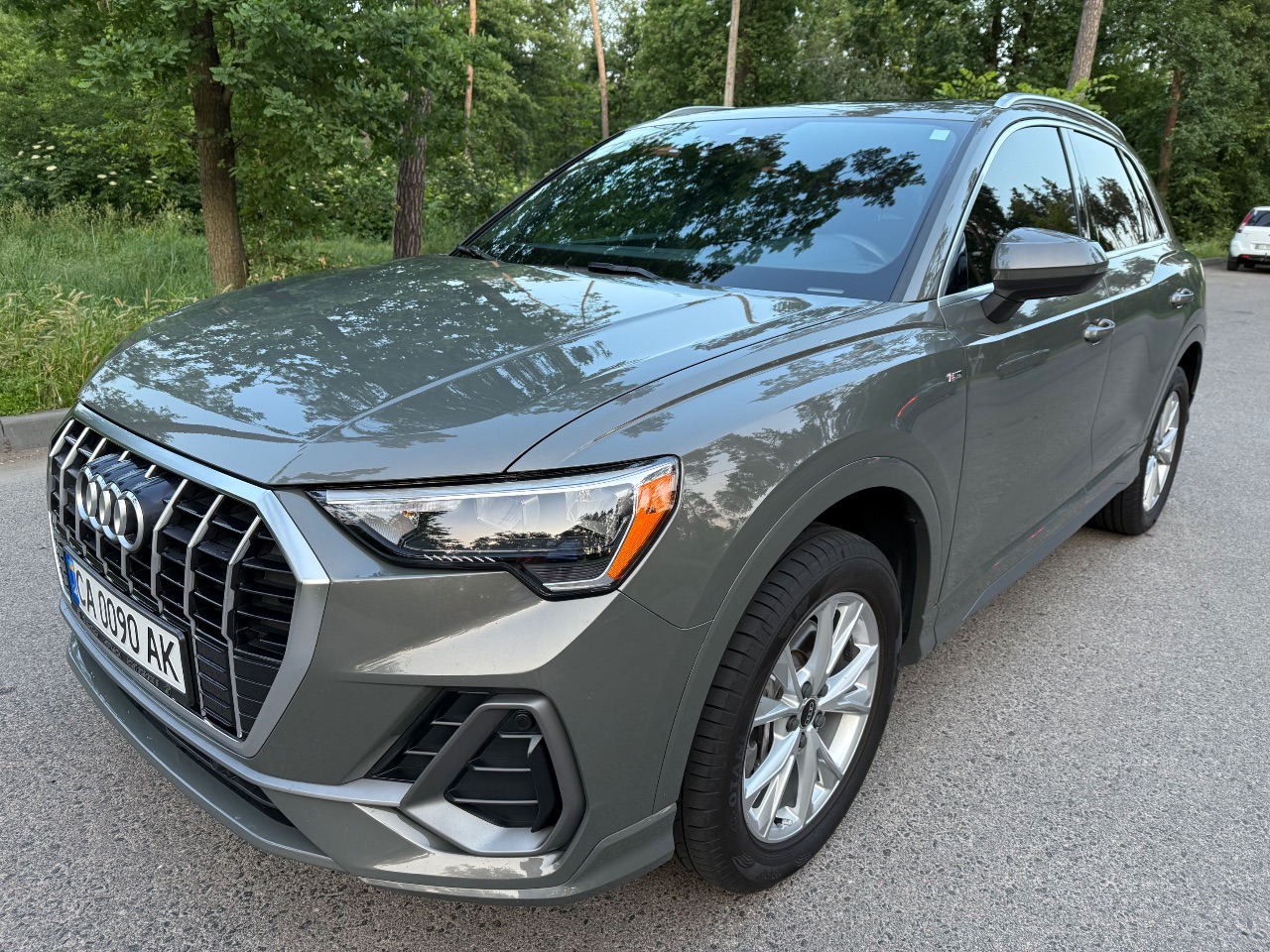 Audi Q3 - фото 2