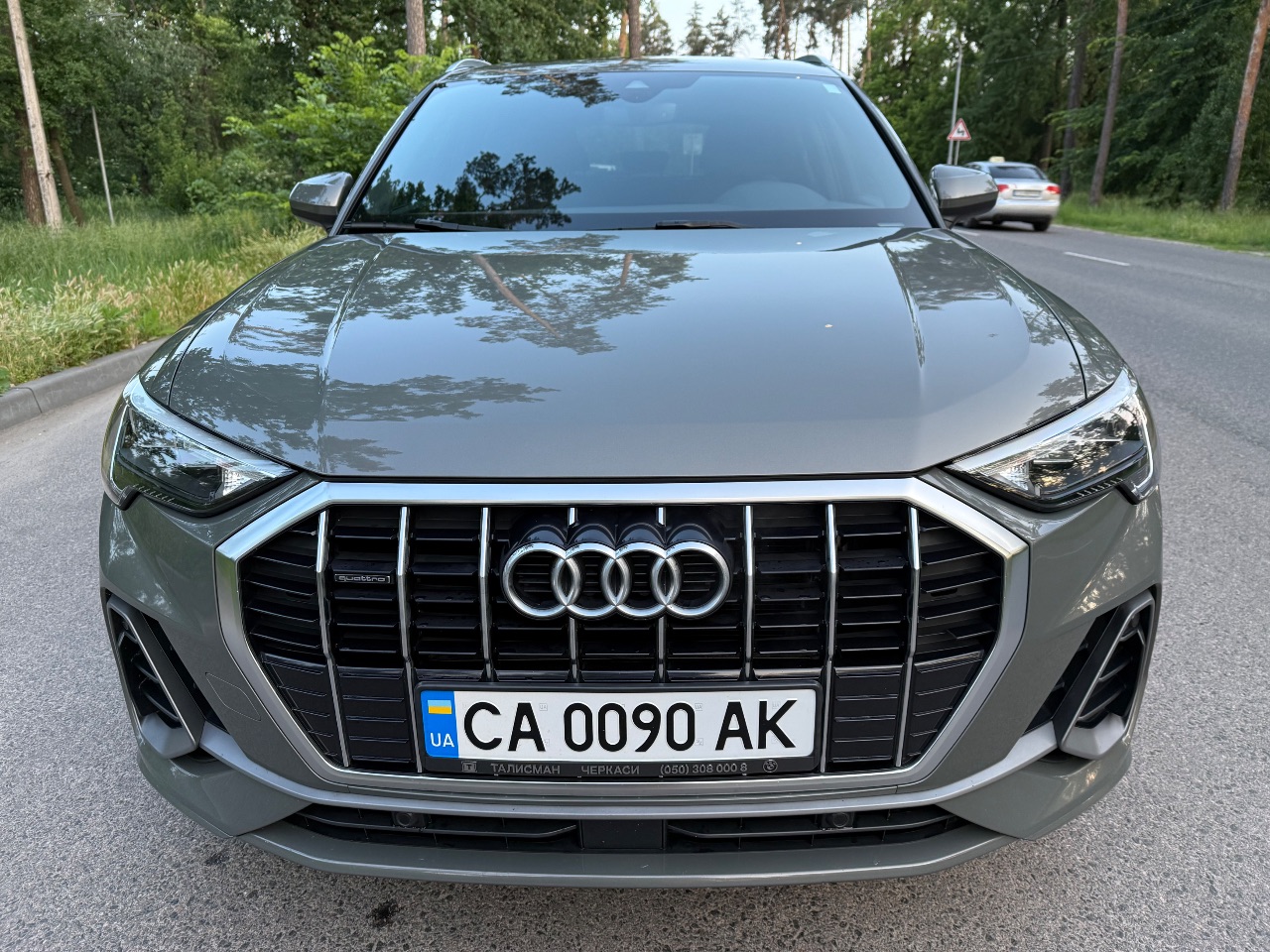 Audi Q3 - фото 1