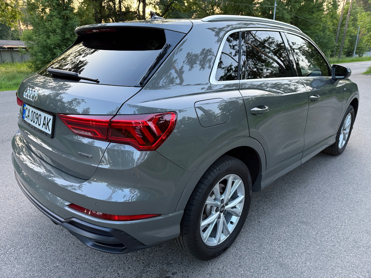 Audi Q3 - фото 6