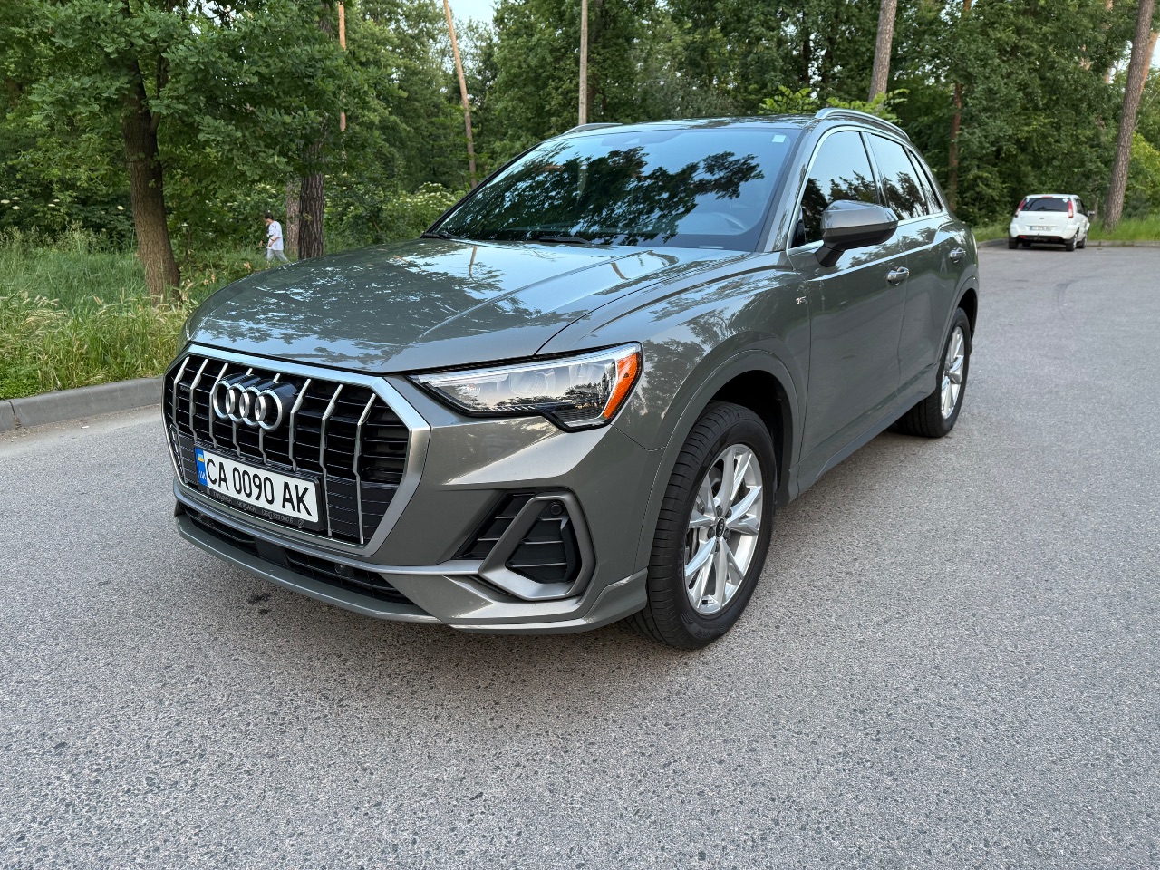 Audi Q3 - фото 11