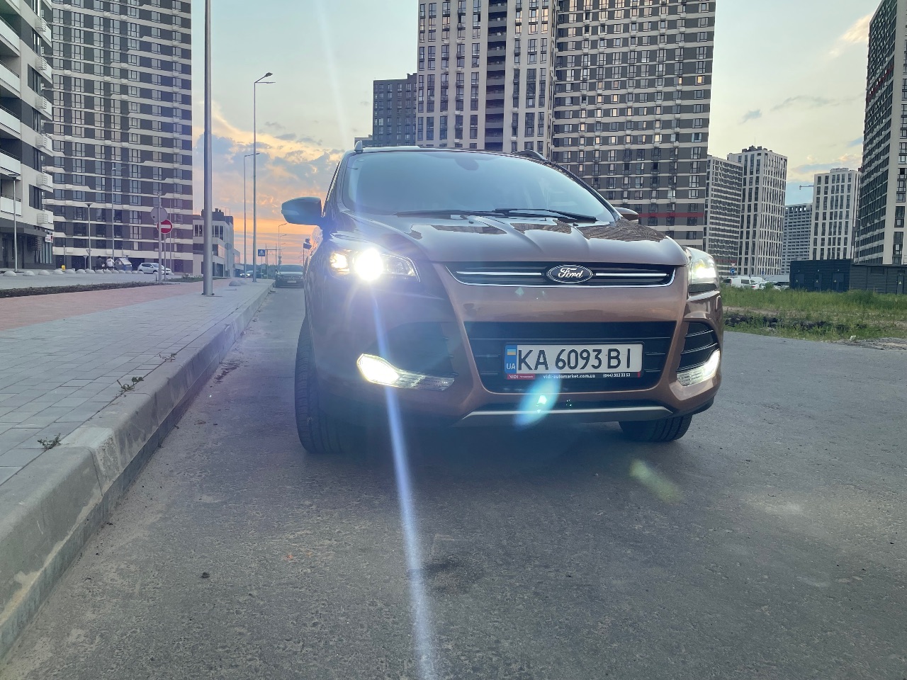 Ford Kuga - фото 3