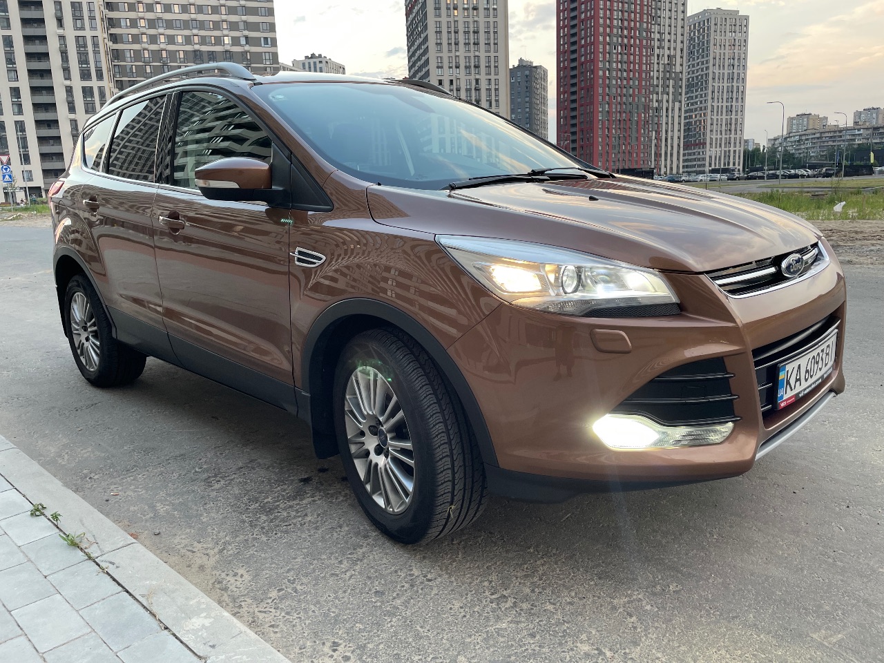 Ford Kuga - фото 4