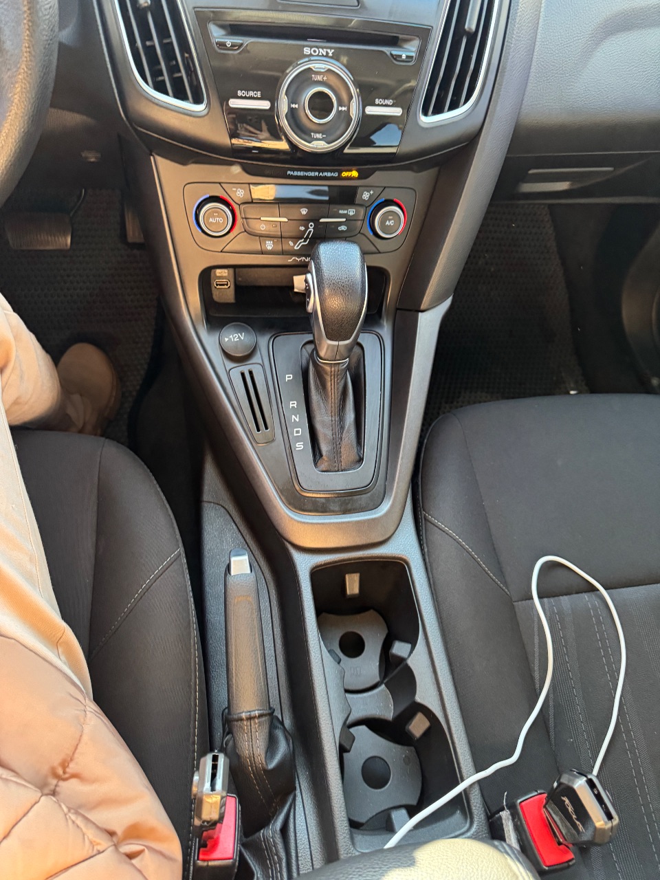 Ford Focus - фото 9