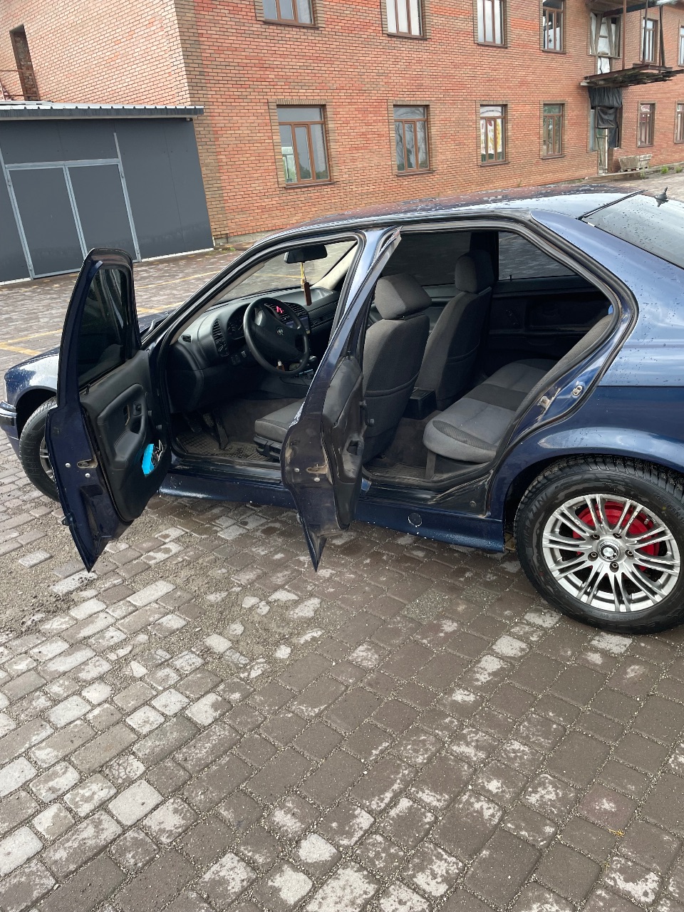 BMW 3 серії - фото 6