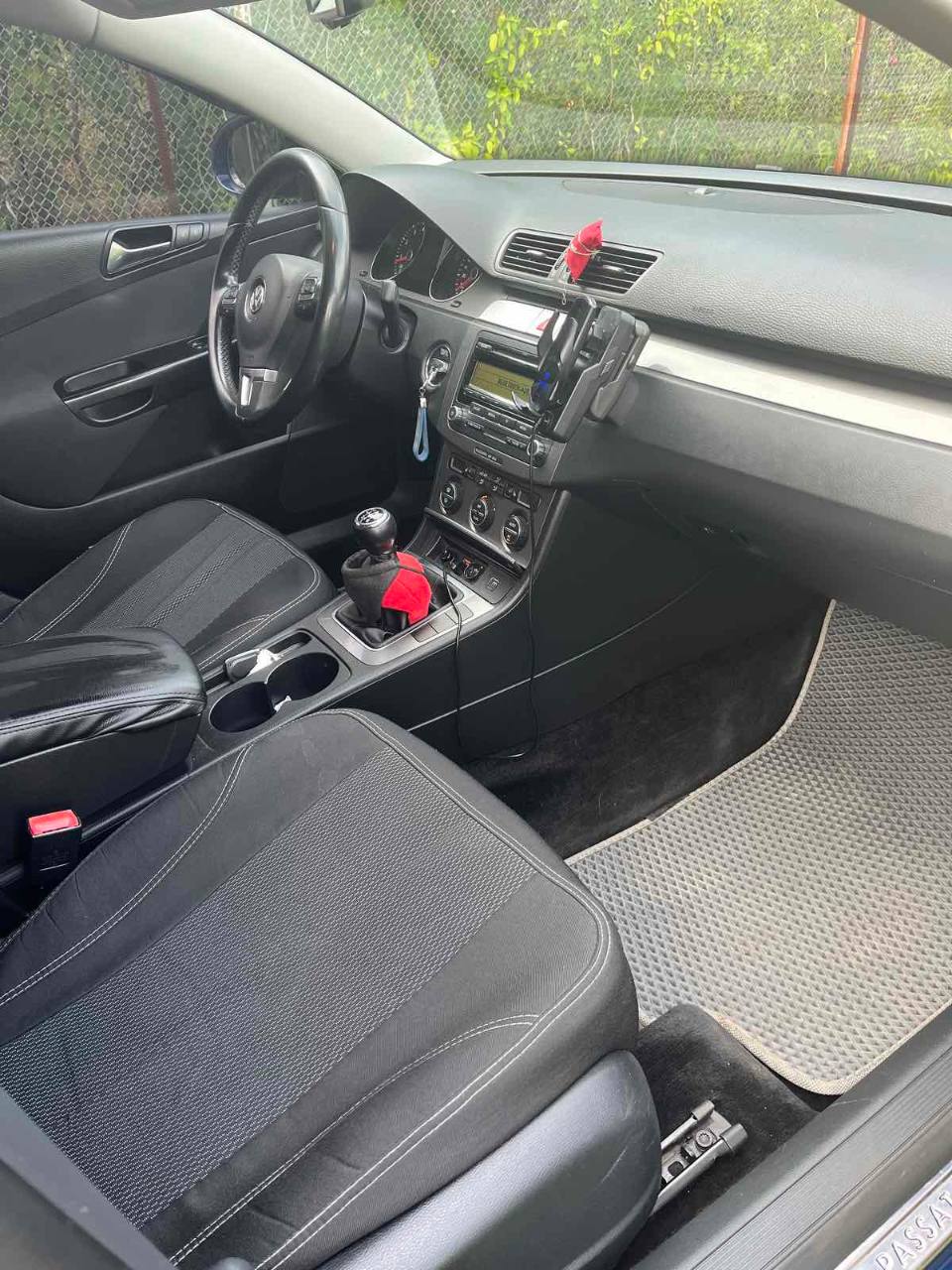 Volkswagen Passat - фото 17