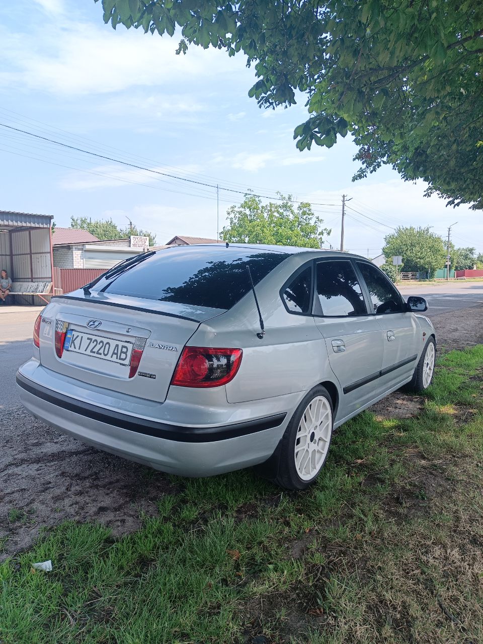 Hyundai Elantra - фото 3