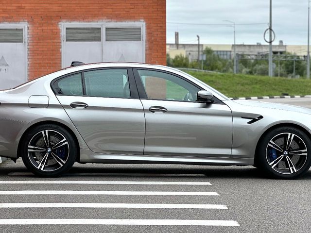 BMW M5 - фото 4