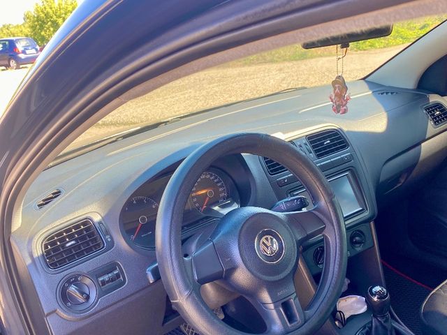 Volkswagen Polo - зображення 2