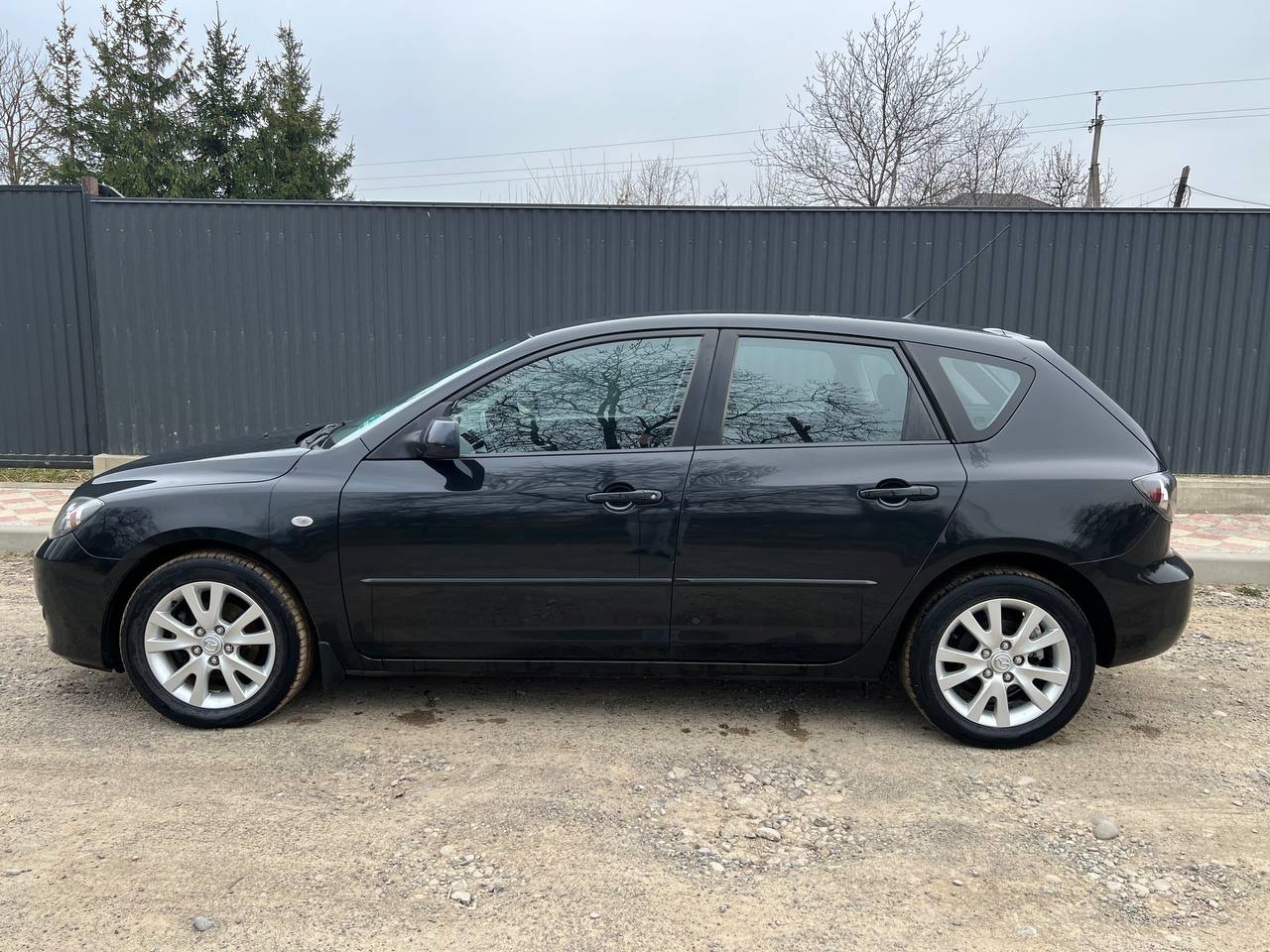 Mazda 3 - фото 4