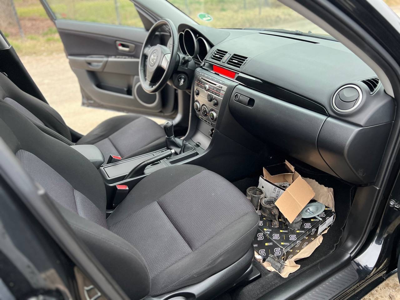 Mazda 3 - фото 12