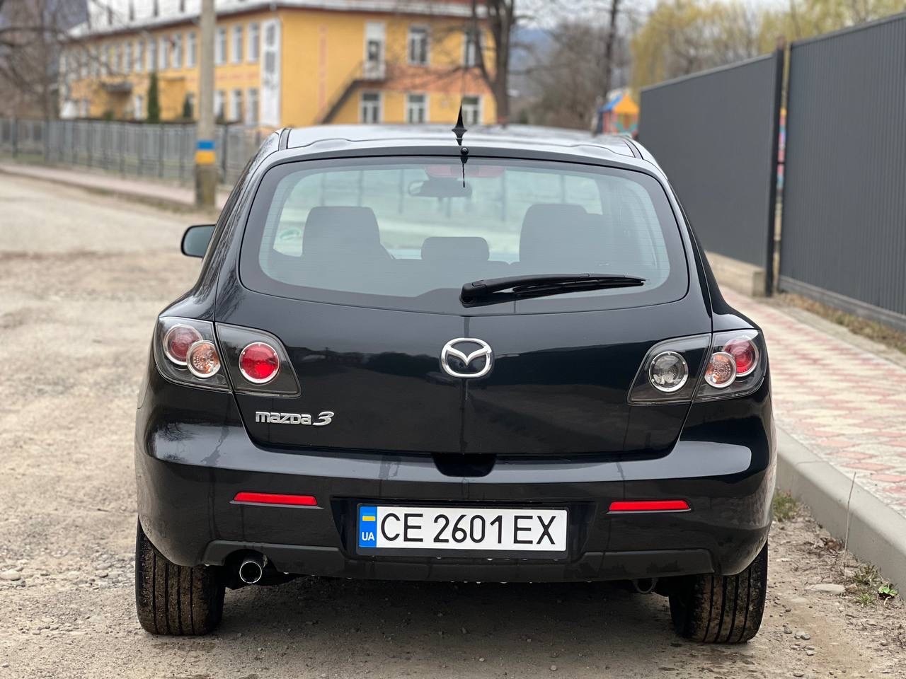 Mazda 3 - фото 7