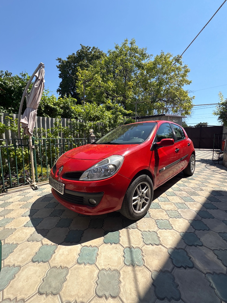 Renault Clio - фото 1